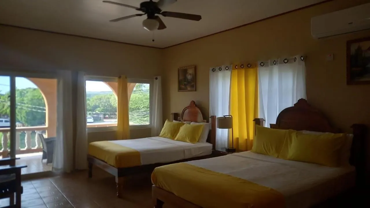 Brytan Villa Treasure Beach