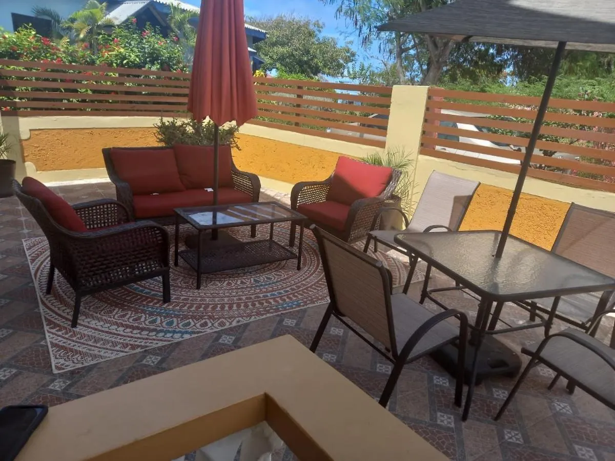 Brytan Villa Treasure Beach 0*,