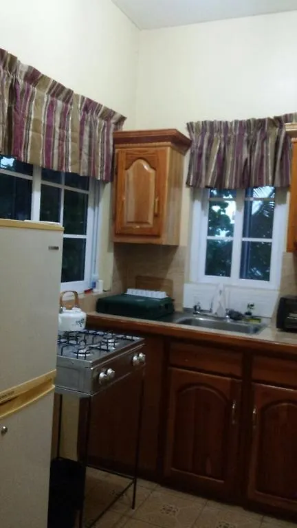 Brytan Villa Treasure Beach Jamaica