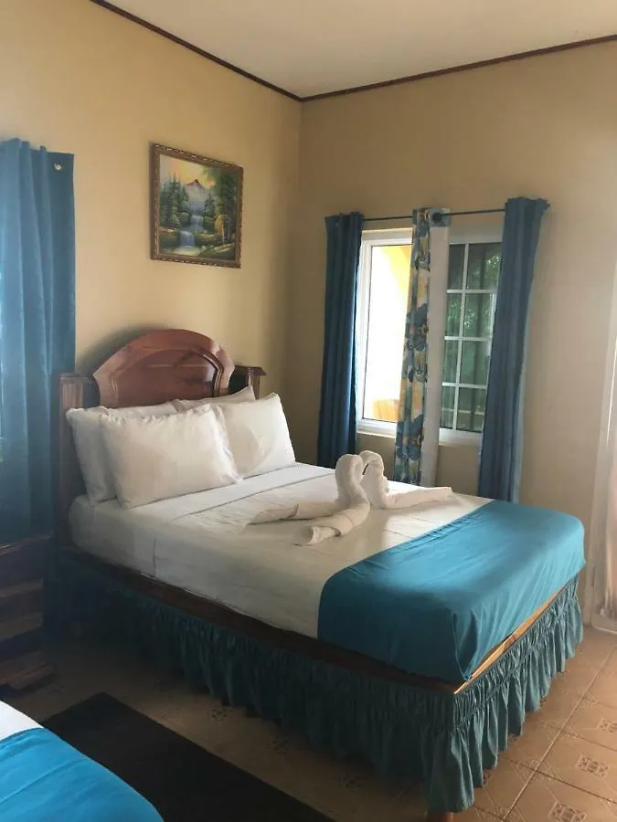 Brytan Villa Treasure Beach Jamaica